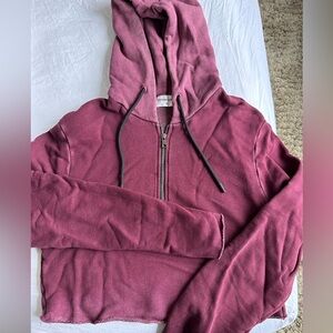 Cotton citizen size M half zip hoodie in burgundy excellent condition